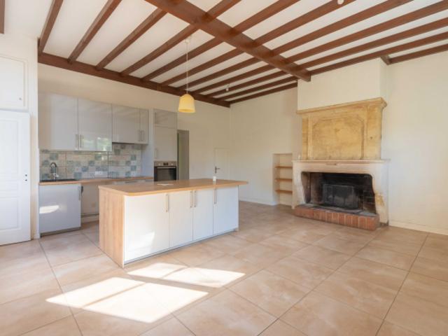 DEMEURE EN PIERRE 240 M2 HAB GDE DEPENDANCE 185 M2 PE