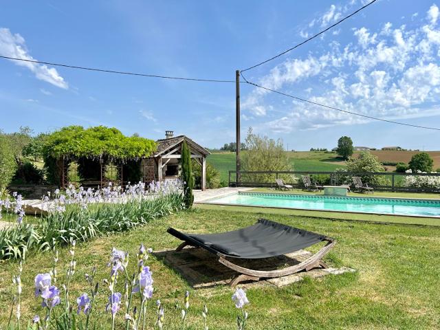 Demeure en pierre spacieuse dans un environnement paisible 359m² Marmande