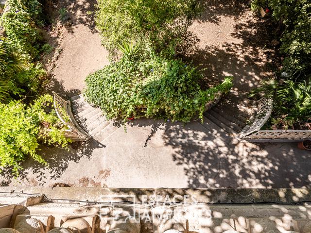 Demeure historique baignée de lumière, avec jardins, au coeur de la ville