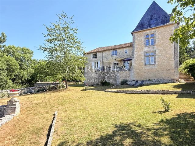 Demeure historique du XVIe siècle au cœur du Périgord Vert 367m² Brantôme