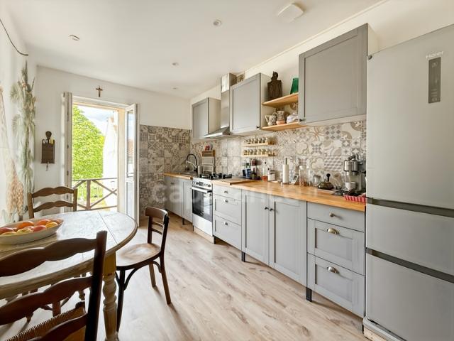 Maison de ville, Villefranche du Périgord, 140m2, totalement rénovée et meublée, cave voutée. Idéal résidence secondaire ou location meublée