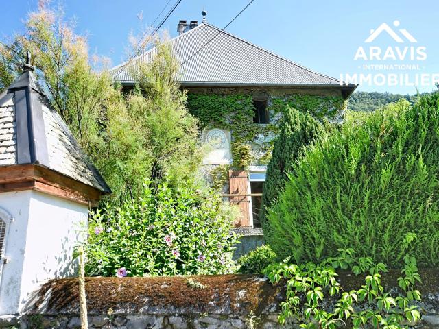 Demeure Paysanne de 1689 400m2 sur les Coteaux de Thyez 414m² Châtillon sur Cluses