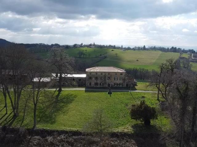 Demeure XVIIIe à rénover à 20 km d’Issoire 433m² Sugères