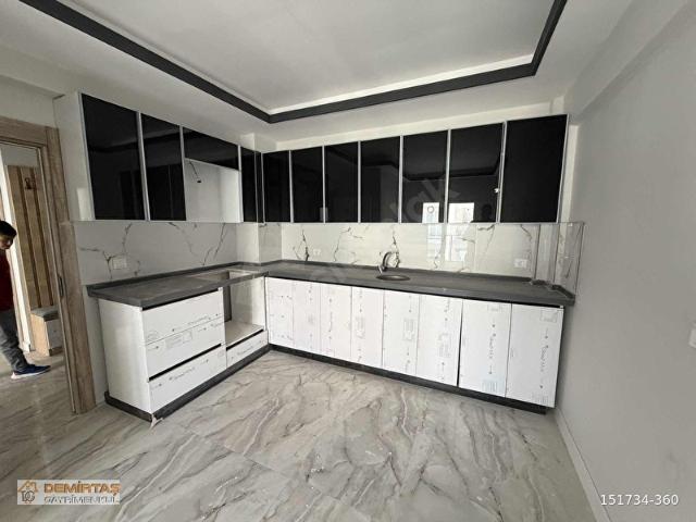 DEMİRTAŞ'DAN Hisar'da Okul Cami Cadde Yakını Sıfır 3+1 Daire