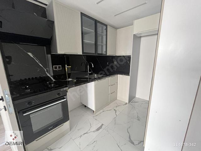 DEMİRden Sosyete Pazarı Civarı Ana Cadde Üzeri, Bulvar Cepheli Masrafsız SIFIR 2+1!