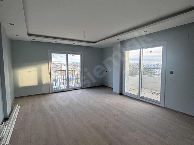 DEMİRHAN EMLAKTAN BOYNUYOĞUNDA CADDE ÜZERİNDE 2+1 GENİŞ YAP SAT
