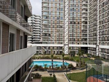 Demir Country Beylikdüzü Kiralık 3+1 Havuz Cephe Harika Eşyalar