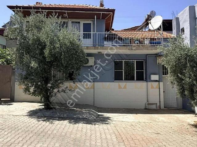 Demir Emlaktan Yeni Mahallede Satılık Müstakil Ev