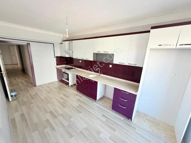 Demiröz'den Merkezi Konum'da Aile Yaşamına Uygun 3+1 Kiralık Daire
