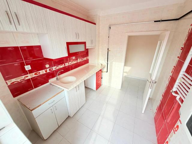 Demiröz'den Okul & Saglık Ocağı Dibi Kiralık 3+1 !