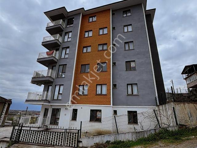 Demirbaş Gayrimenkulden Üniversite Bölgesinde Kiralık 2+1 Daire