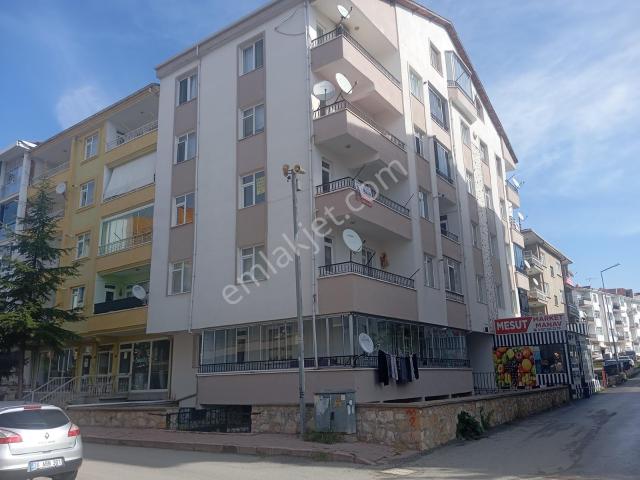 Demirbilek Emlak'tan Cumhuriyet Okulu Yanı 3+1 Ara Kat Kiralık
