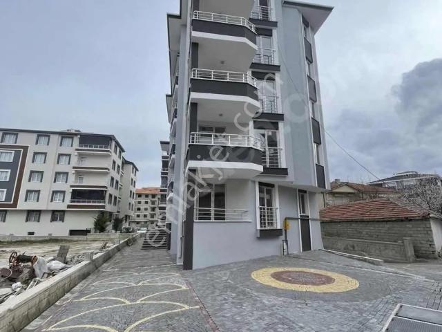 Demirbilekten Sıfır Yerden Isıtmalı 2+0 Yatırımlık Daire