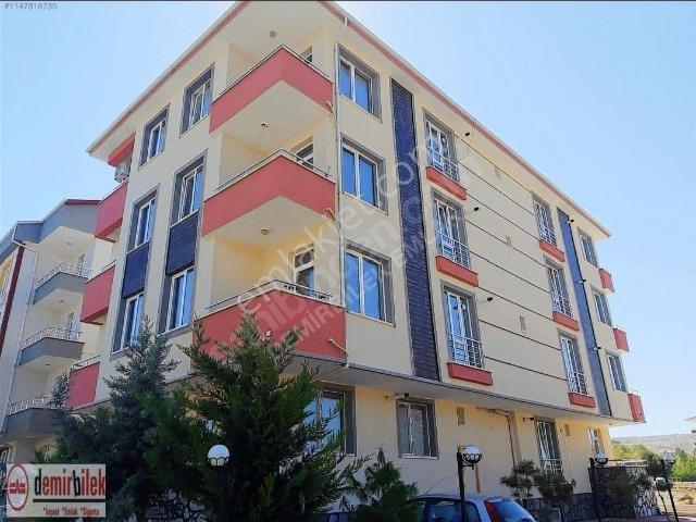 Demirbilekten Yeni Cezaevi Yolu Üzeri Eşyalı