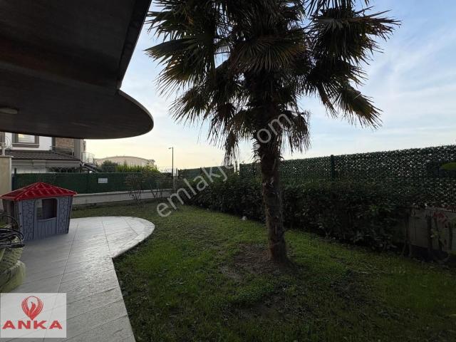 Demirci'de Satılık 6+1 Lüks Villa, 550 M² Arsa, 4 Kat