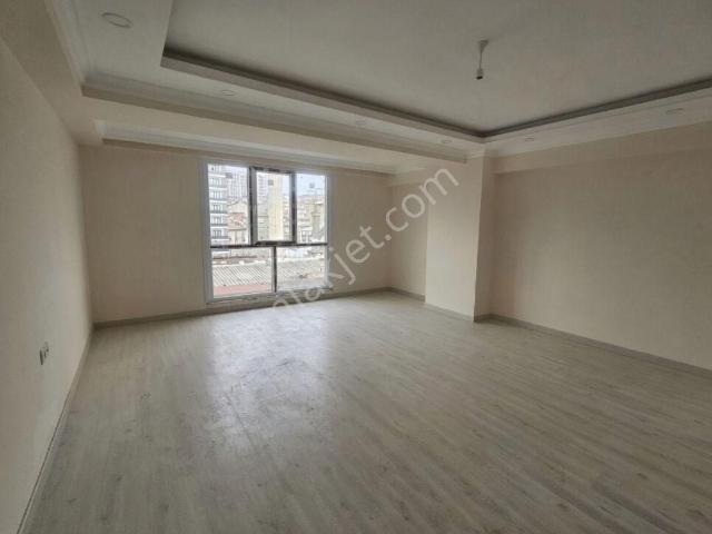 Demirkapıda Satılık 3+1 Sitede Sıfır Daire cuma Pazarı Tarafında