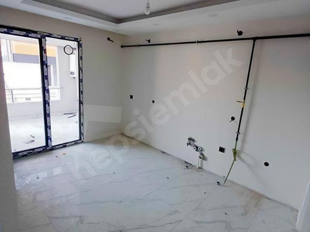 Demirkentte Satılık 2,5+1 Ebeveyn Banyolu Fırsat Daire