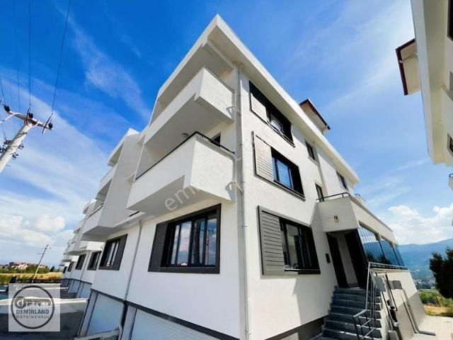 Demirland'dan Kiralık Kirazpınar Da 5+1 Asansörlü Triblex Villa