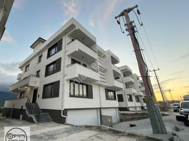 Demirland'dan Kiralık Kirazpınar'da 5+1 Triplex Villa