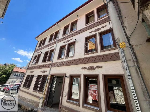 Demirland'dan Kiralık Mecidiye'de 1+0 Daire