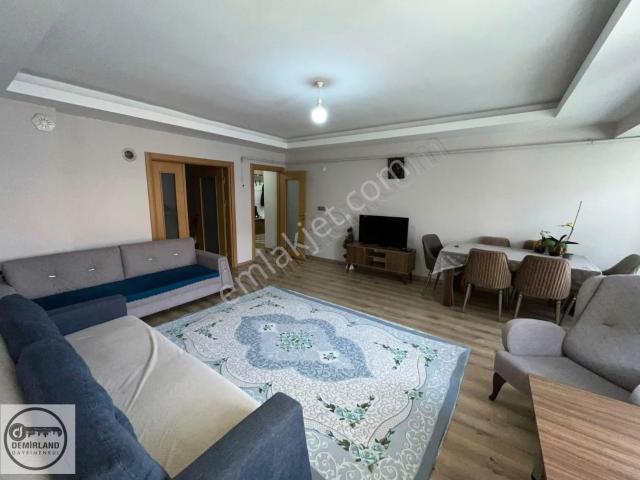 Demirland'dan Satılık Mecidiye'de Çarşıya Yakın 2+1 Yapılı Daire