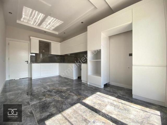 Demirler'den Yenişafakta E.banyolu 175m² Lüks 3+1