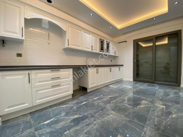 Demirler'den Yenişafak'ta Giy.odalı Ebev. Ban. 3+1 Kiralık Daire
