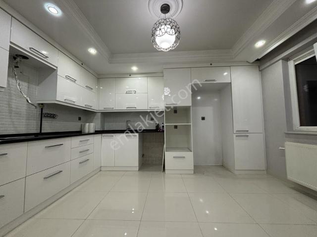 Demirlerden Kınıklı Büyük Pekdemir Yakını 3+1 Kiralık Daire