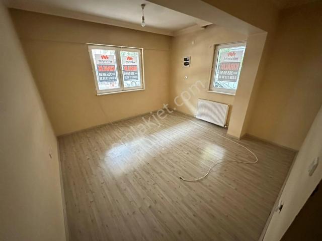Demirlibahçe Demirkapı Sokak’ta Kiralık 1+1 Daire