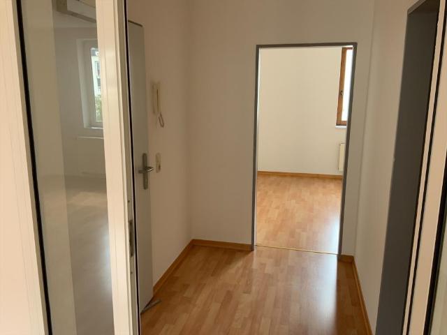 2 Reihe Elbe | Einbauküche 2 Zimmer Wohnung in Magdeburg