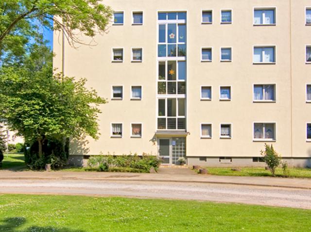 Balkon, modernes Duschbad mit Fenster und komplett renoviert