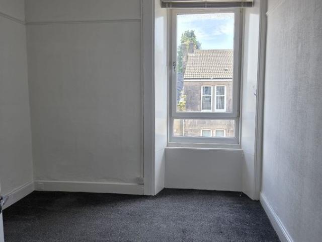 Dempster Street, Central, Greenock PA15, 2 bed flat to rent, £600 pcm | PrimeLocation
