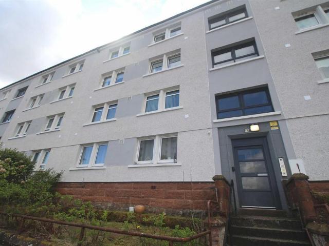 Dempster Street Greenock 3 bed flat to rent £650 pcm £150 pw