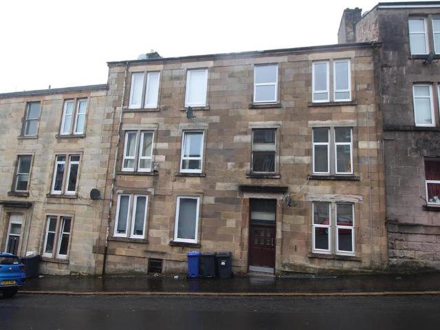 Dempster Street, Greenock 2 bed flat to rent £625 pcm £144 pw