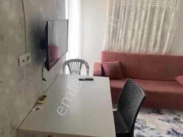 Demre'de Teraslı Eşyalı 1+1 Kiralık Daire