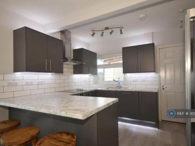 Denton Drive, Brighton, BN1 1 bed in a house share to rent £695 pcm £160 pw