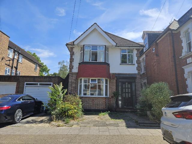 Denton Road, East Twickenham, Moments From River Thames TW1, 1 bed flat to rent, £1,850 pcm | PrimeLocation