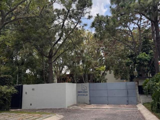 Venta terreno dentro de coto Charcos Azules con doble caseta de vigilancia, en Guadalajarita