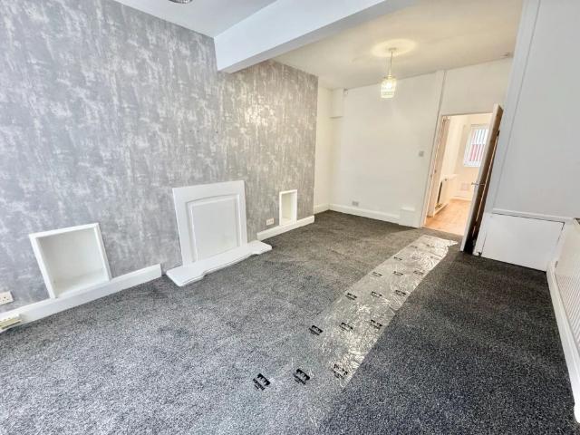Dentwood Road, L8