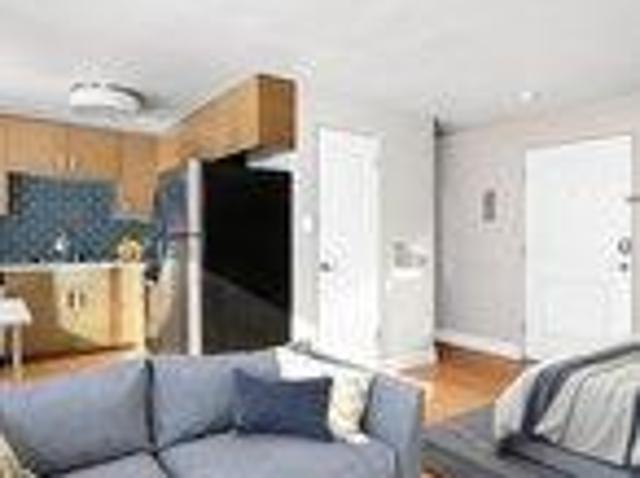 Denver CO 80218 104609809
