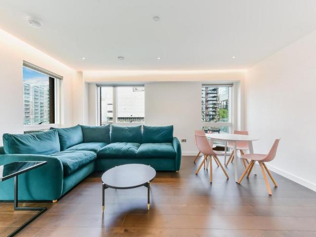 Denver Building, Lexington Gardens. 2 bed flat to rent £3,298 pcm £761 pw