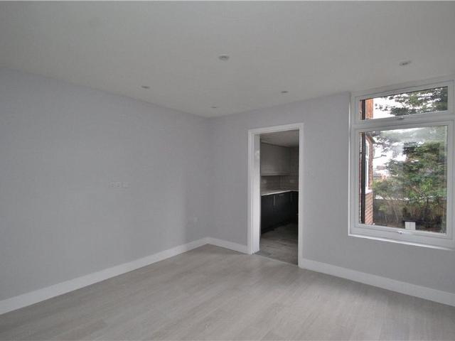 Denzil Road, Guildford, Surrey, GU2 7NQ