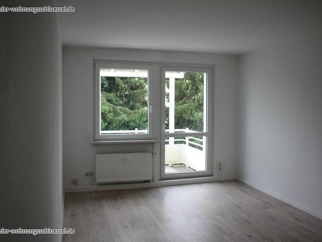 Den Blick ins Grüne vom Balkon aus genießen!
