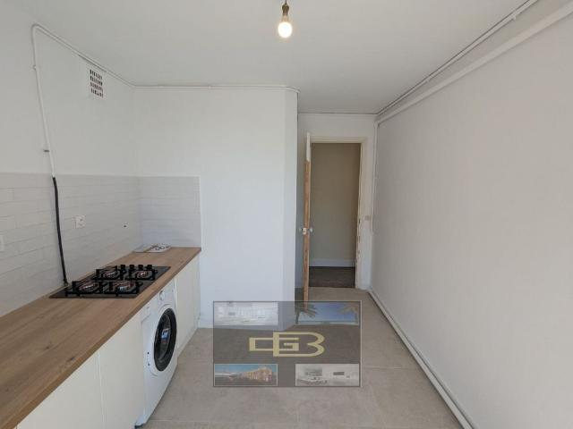 DENE DISPONIBLE IMMEDIATEMENT
