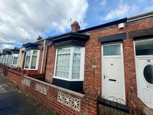 Dene Street, Sunderland, SR4 2 bed terraced bungalow to rent £750 pcm £173 pw