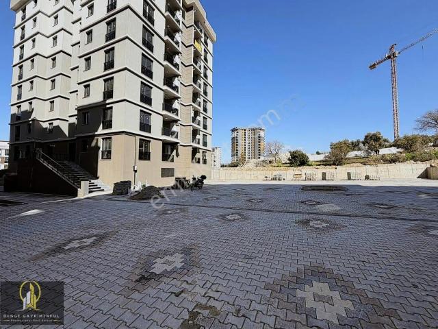Denge'den Buca Mustafa Kemal Mahde Site/kredi Sınırsız 1+1'ler