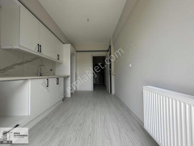 Denge'den Buca Fırat Mah_de Pazar Yeri Arkası Geniş Sıfır2+1'ler