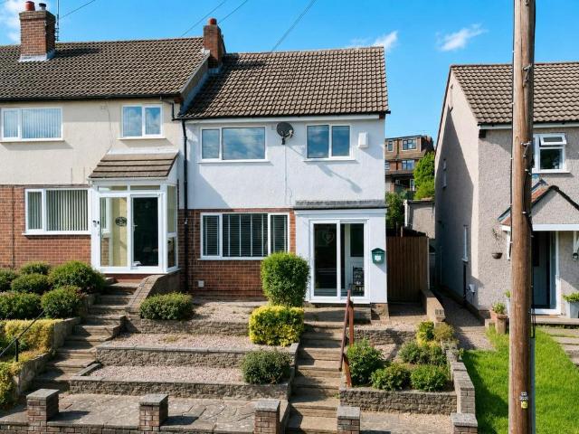 Denham Avenue, Coventry CV5 3 bed end of terrace house to rent £1,150 pcm £265 pw