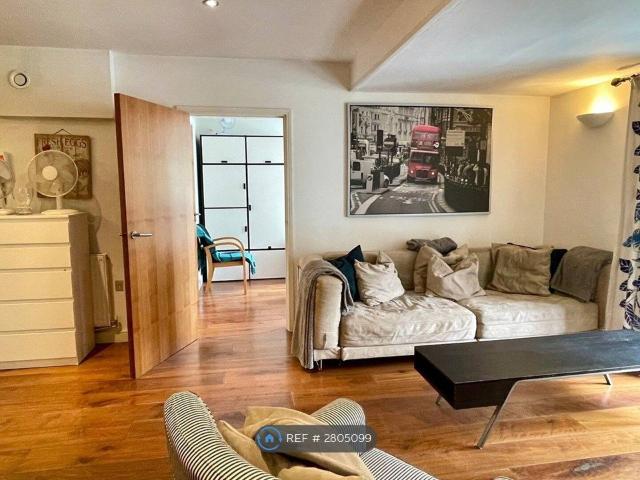 Denham Street, London SE10, 2 bed flat to rent, £2,800 pcm | PrimeLocation