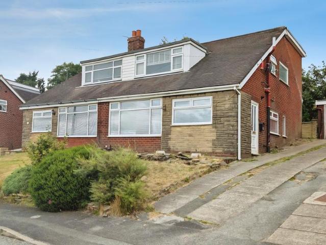 Denhill Drive, Springhead. 3 bed semi detached house to rent £1,195 pcm £276 pw